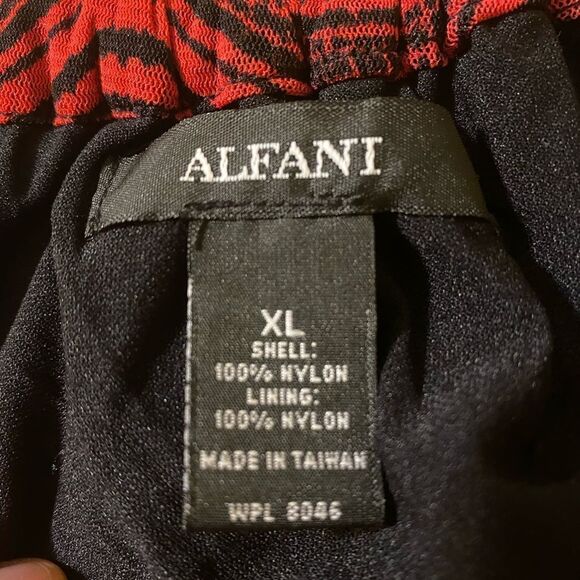 Alfani NWT red and black handkerchief hem halter top. Size XL. - Picture 10 of 11
